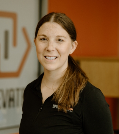 Krista-Hansen-Physical-Therapist-Elevate-Physical-therapy-and-Sports-Medicine-Johnston-IA
